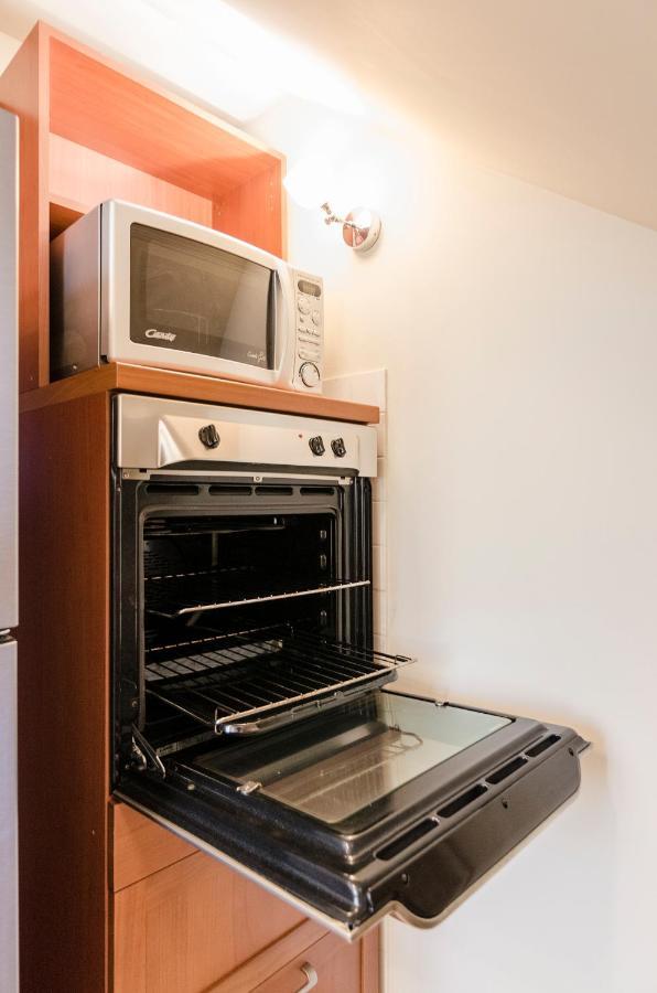 Flat 13: Elegante E Luminoso Con Terrazzo Privato Apartment Болоня Екстериор снимка