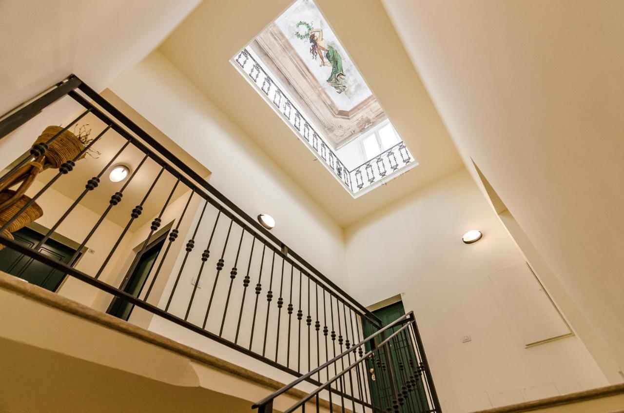 Flat 13: Elegante E Luminoso Con Terrazzo Privato Apartment Болоня Екстериор снимка